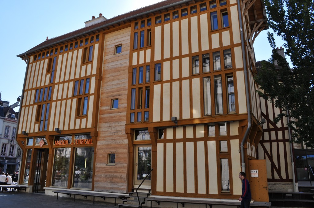 menuiserie-lambert-projet-office-tourisme-troyes